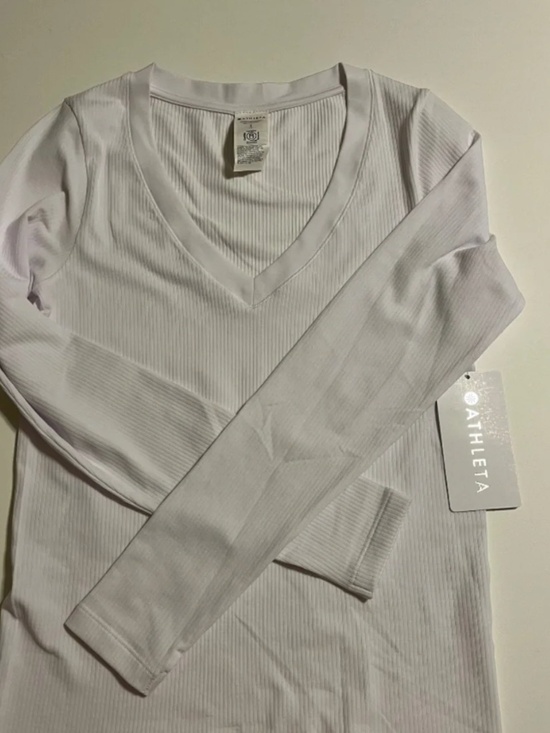 Athleta Tops - Athleta size Small White V-Neck Long Sleeve T-Shirt Top